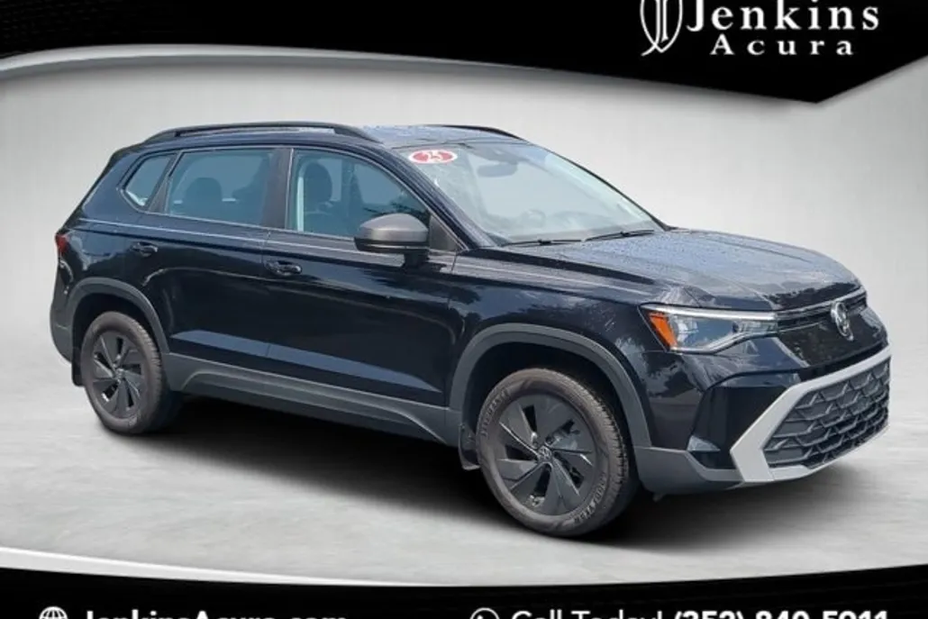 2025 Volkswagen Taos S photo 1