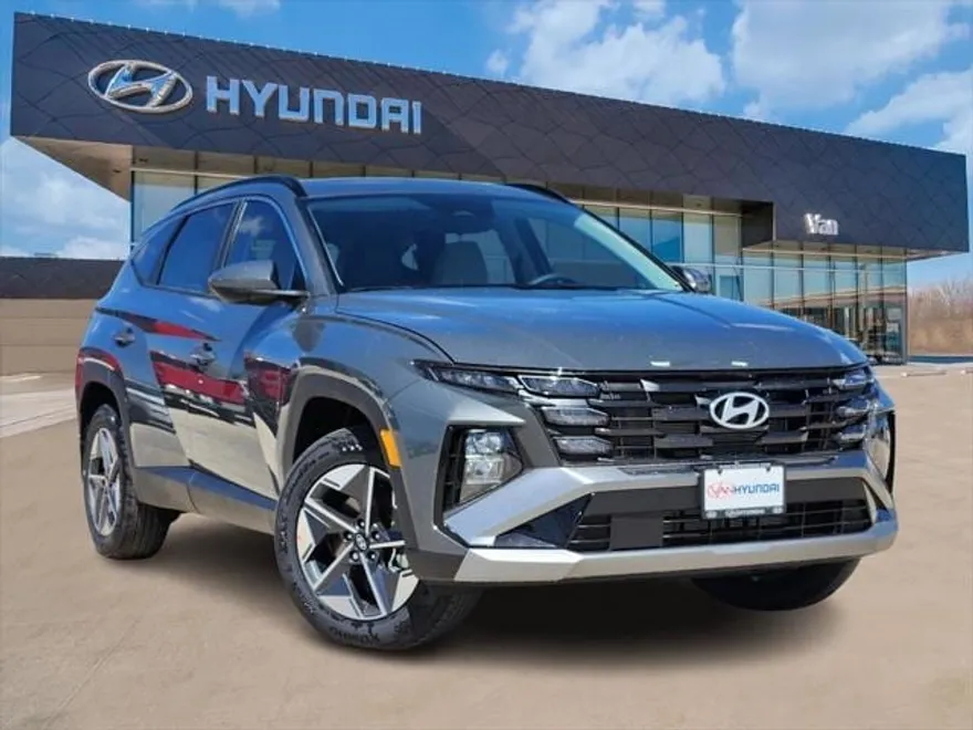 2025 Hyundai Tucson SEL photo 1