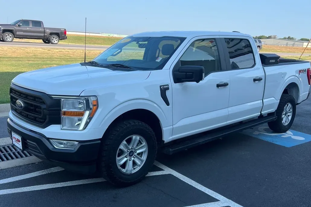 2022 Ford F-150 XL photo 1