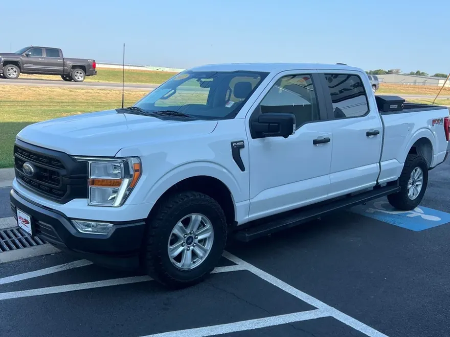 2022 Ford F-150 XL photo 1