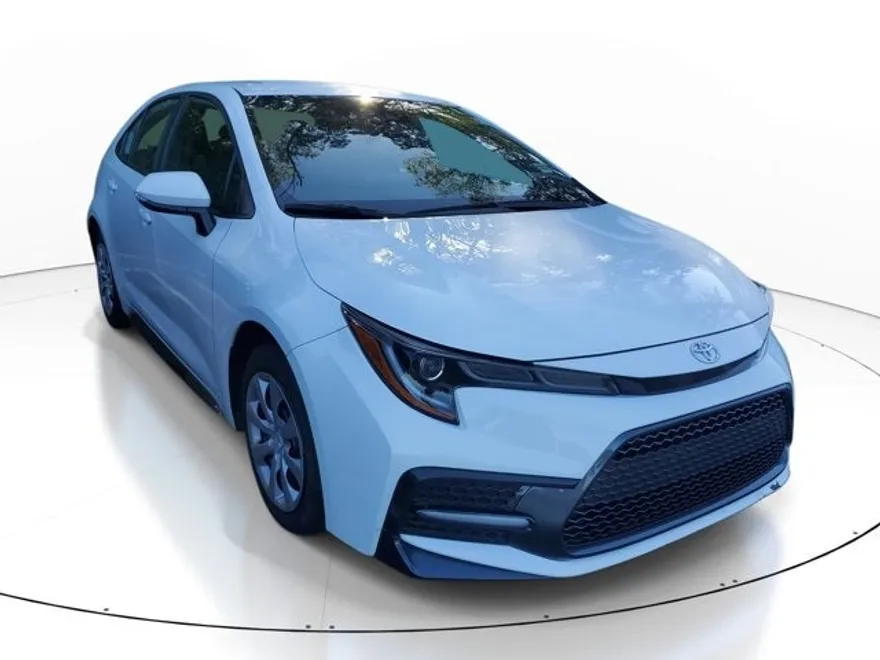 2022 Toyota Corolla Base photo 1