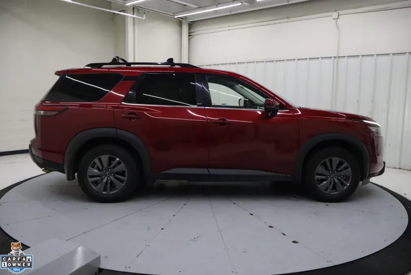 2024 Nissan Pathfinder SV photo 1