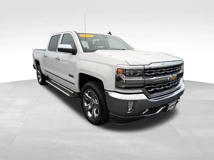 2017 Chevrolet Silverado 1500 LTZ photo 2