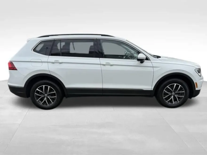 2020 Volkswagen Tiguan SE photo 1
