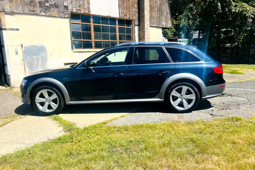 2016 Audi A4 Allroad Quattro Premium photo 1