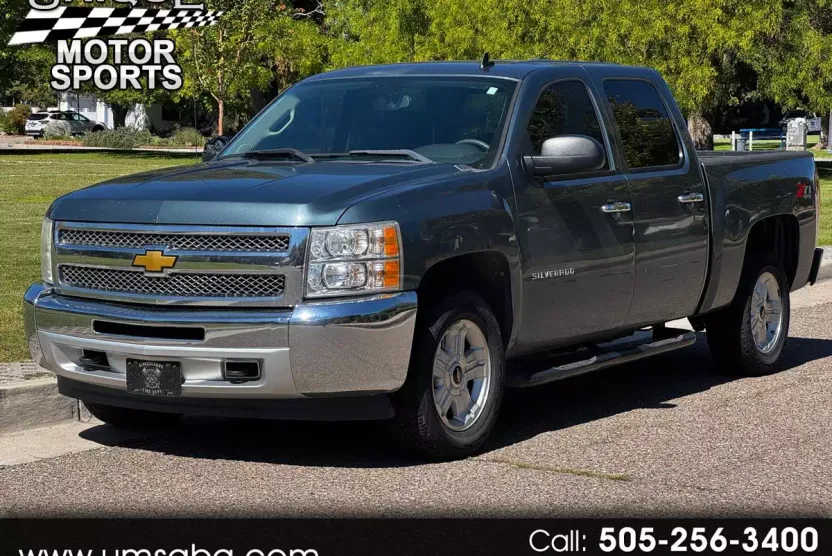 2012 Chevrolet Silverado 1500 LT photo 1