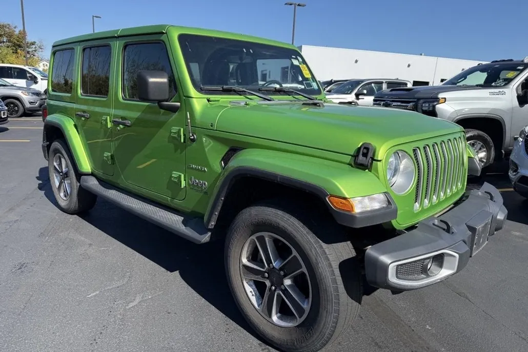 2020 Jeep Wrangler Unlimited Sahara photo 1