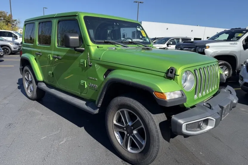 2020 Jeep Wrangler Unlimited Sahara photo 1