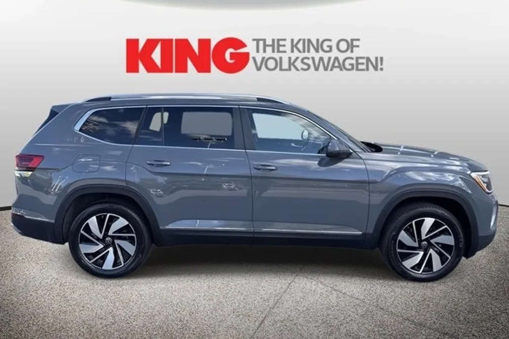 2025 Volkswagen Atlas SEL photo 1
