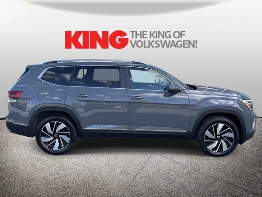 2025 Volkswagen Atlas SEL photo 1
