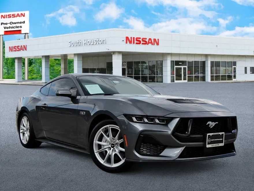 2025 Ford Mustang GT Premium photo 1
