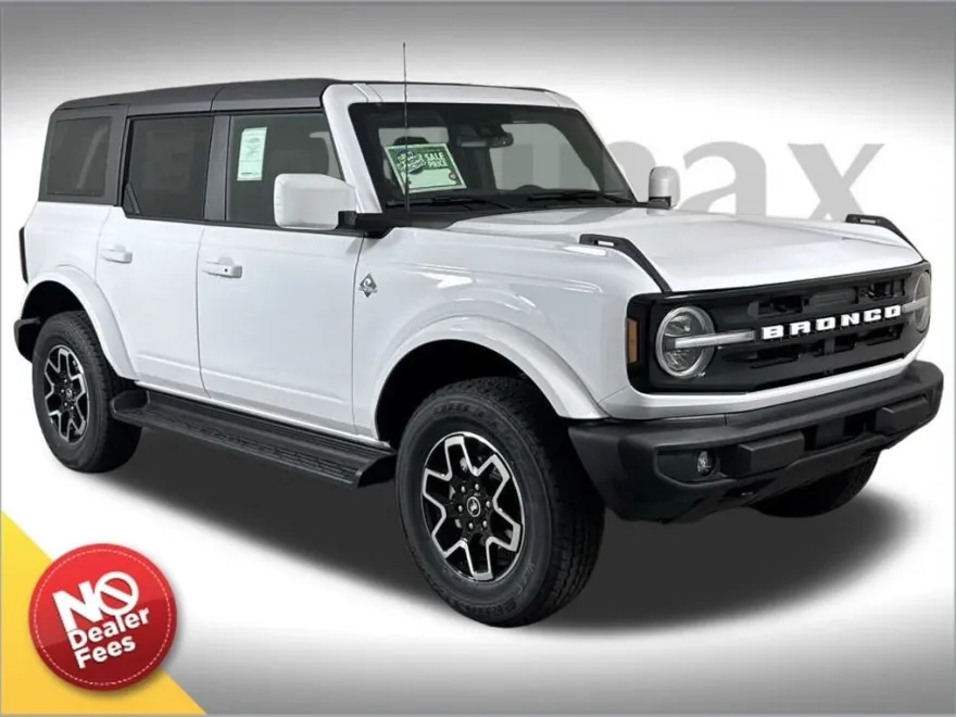 2025 Ford Bronco Outer Banks photo 1