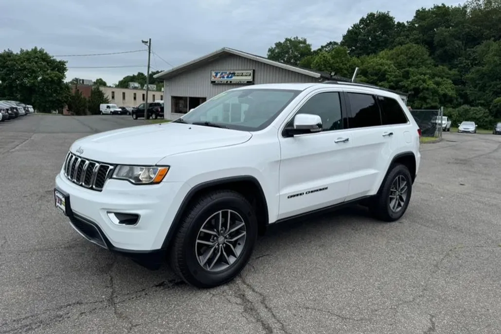 2017 Jeep Grand Cherokee Limited photo 1