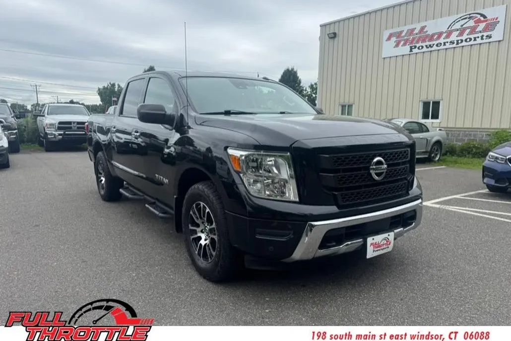 2021 Nissan Titan PRO-4X photo 1