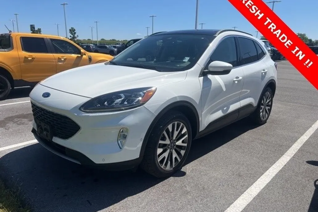 2020 Ford Escape Titanium photo 1