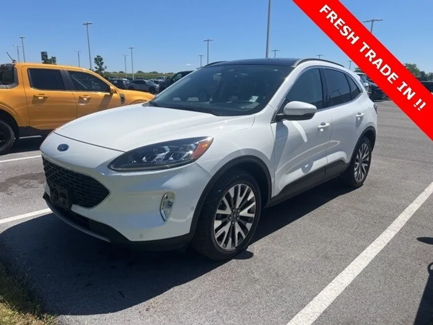 2020 Ford Escape Titanium photo 1