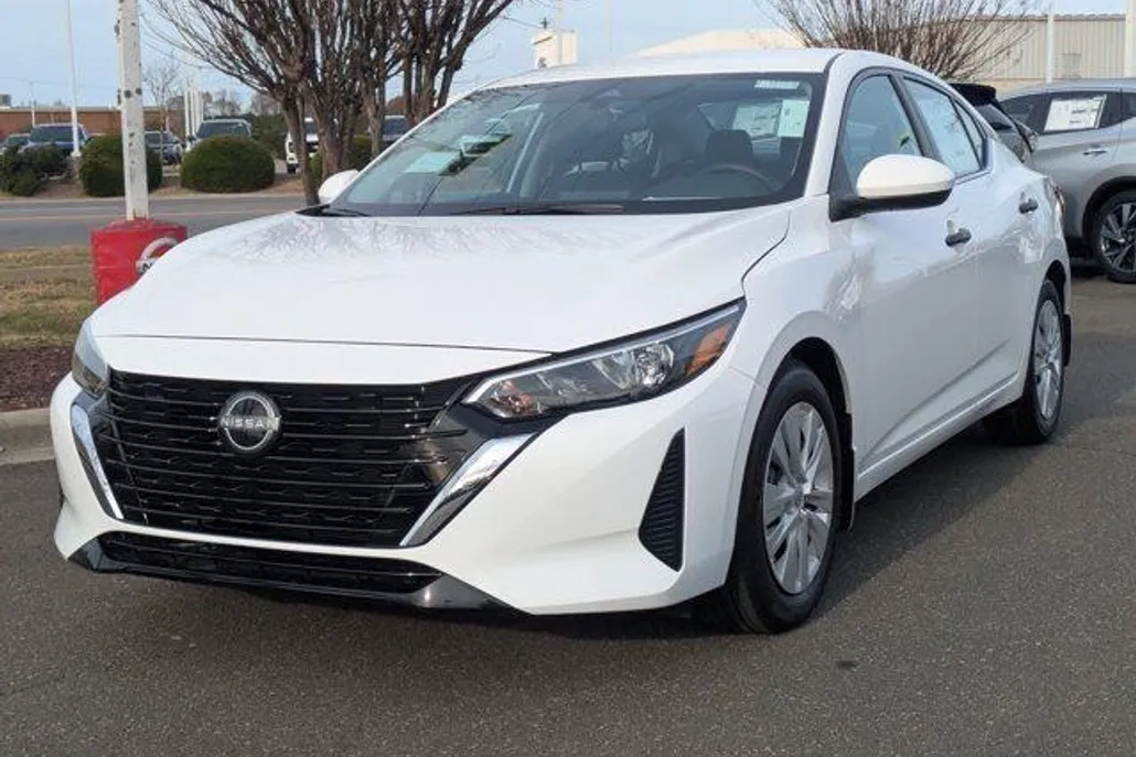 2025 Nissan Sentra S photo 1