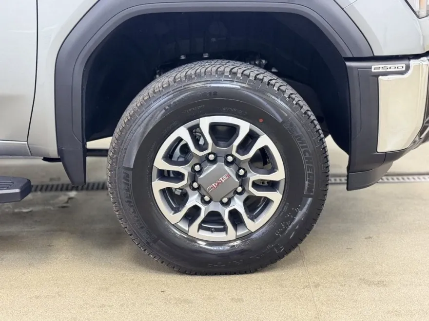 2025 Gmc Sierra 2500 HD SLE photo 1