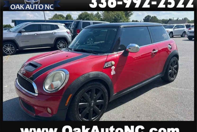 2010 Mini Cooper S photo 1