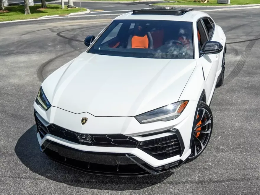 2022 Lamborghini Urus photo 10