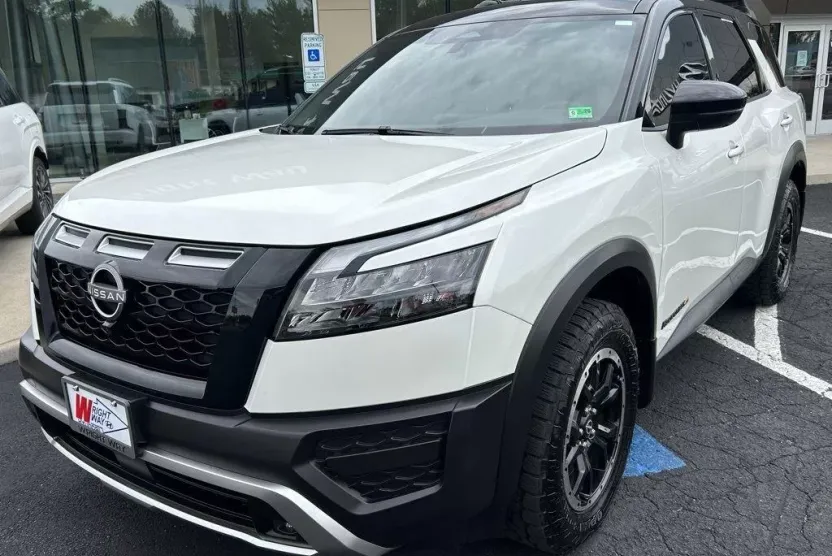 2024 Nissan Pathfinder Rock Creek photo 1