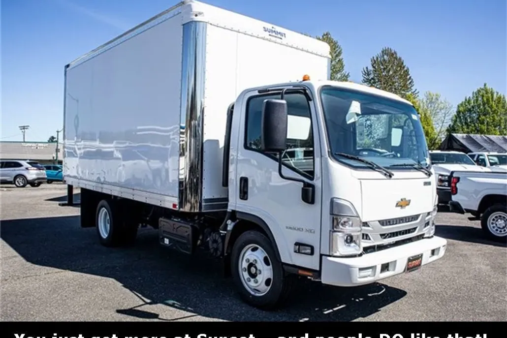 2024 Chevrolet Silverado photo 1