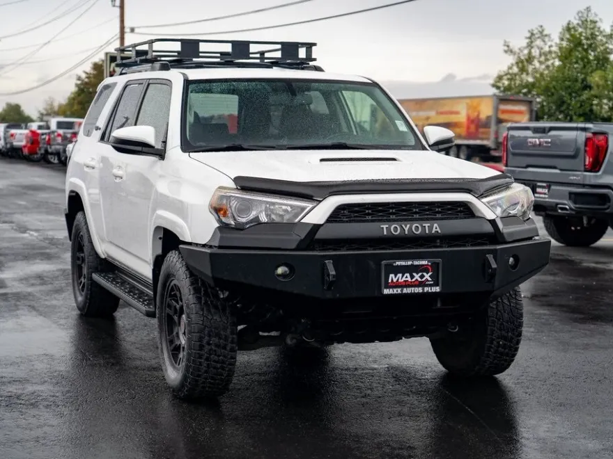 2016 Toyota 4Runner TRD Pro photo 1