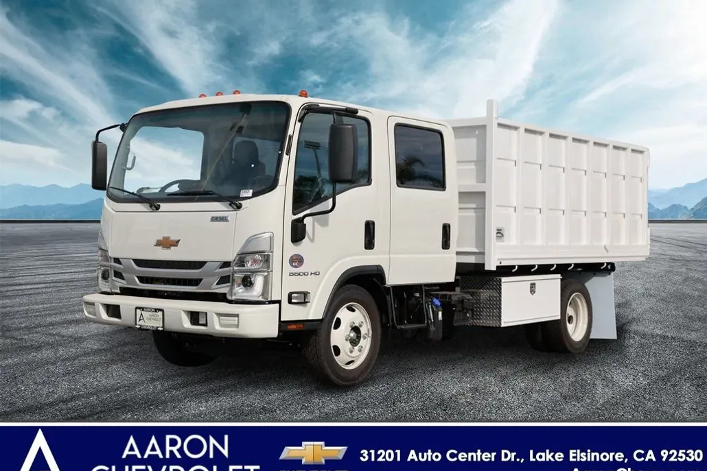 2024 Chevrolet Silverado 5500HD photo 1