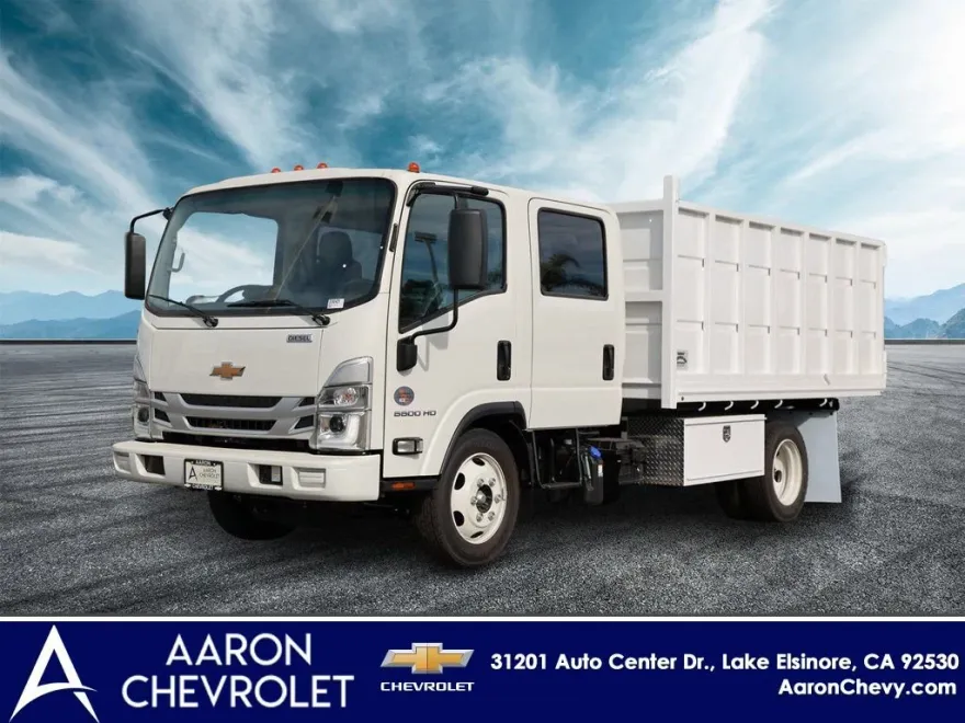2024 Chevrolet Silverado 5500HD photo 1