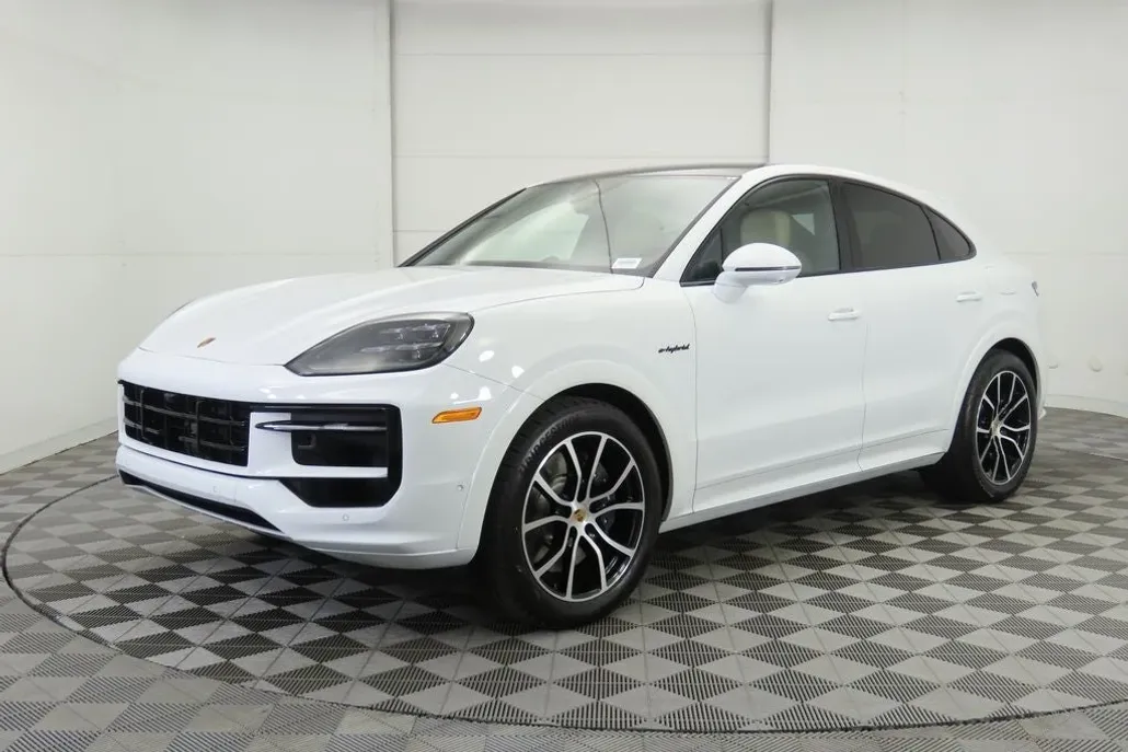 2025 Porsche Cayenne E-Hybrid Coupe Base photo 1