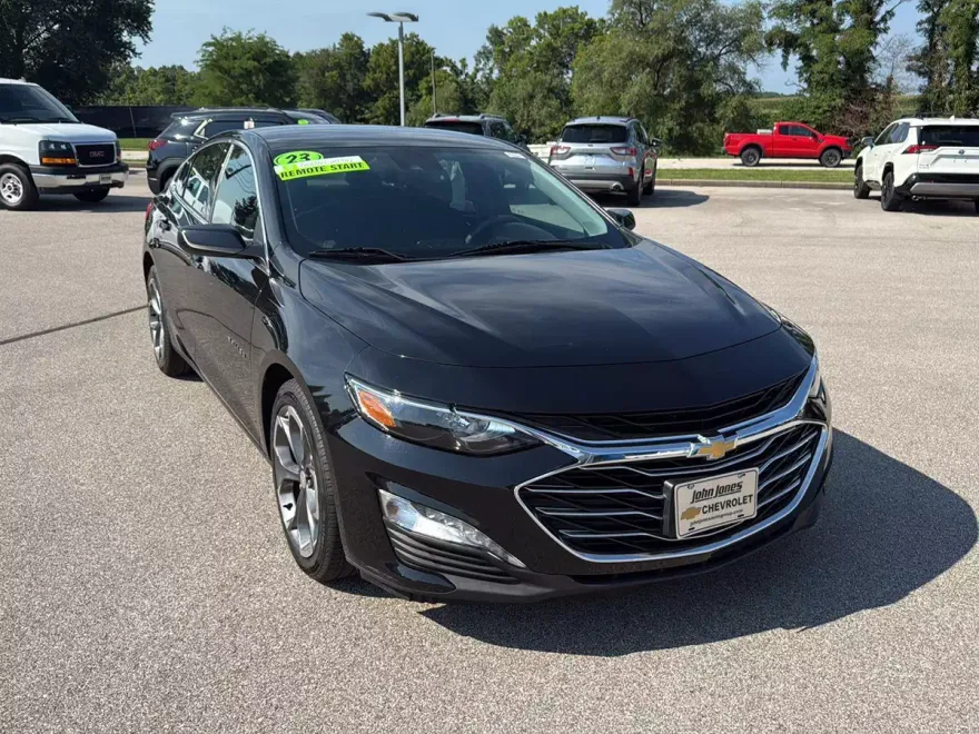 2023 Chevrolet Malibu 1LT photo 1