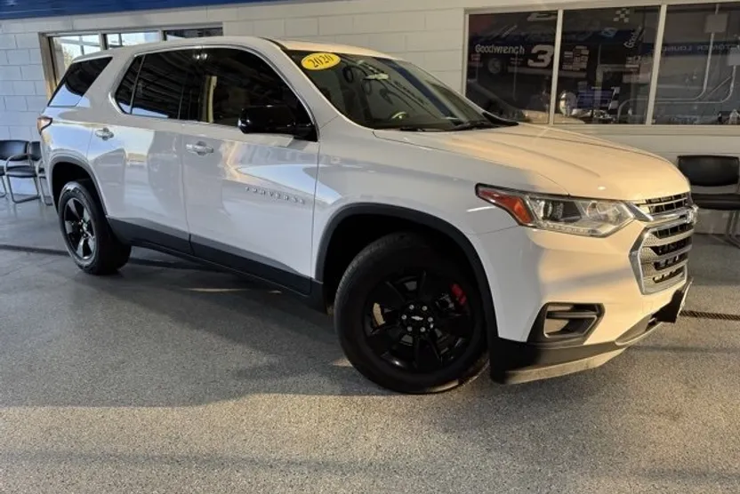 2020 Chevrolet Traverse LS photo 1