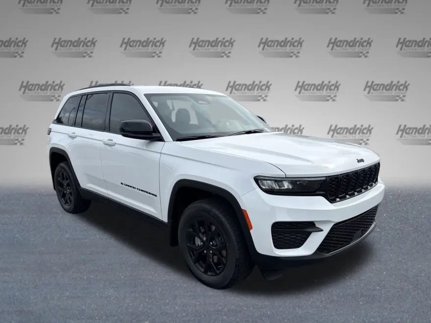 2025 Jeep Grand Cherokee Altitude photo 1