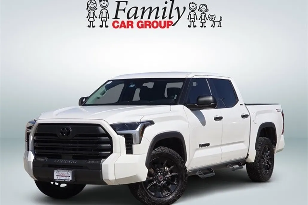2025 Toyota Tundra Limited photo 1