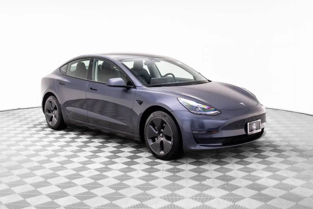 2022 Tesla Model 3 Long Range photo 1