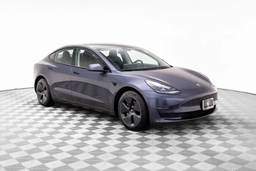 2022 Tesla Model 3 Long Range photo 1