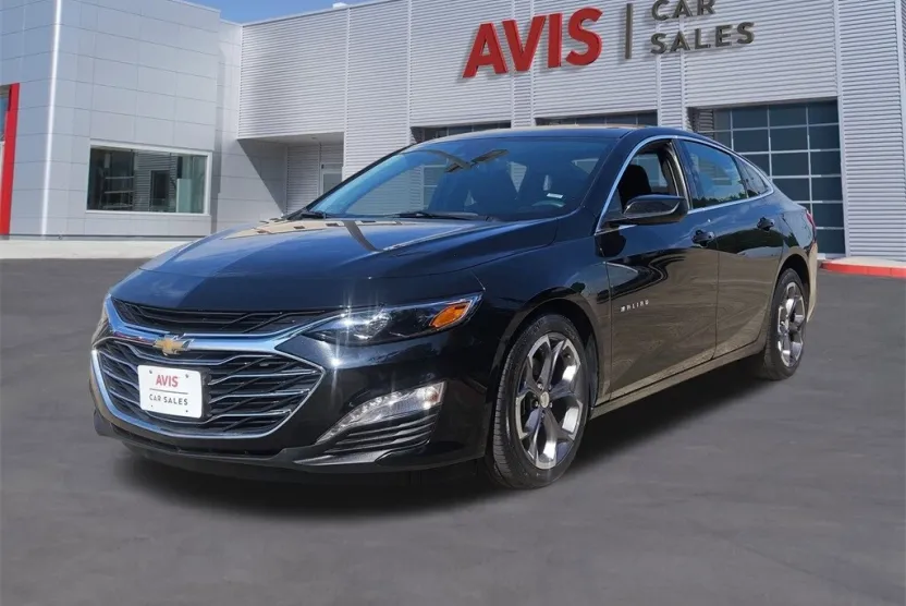 2024 Chevrolet Malibu 1LT photo 1