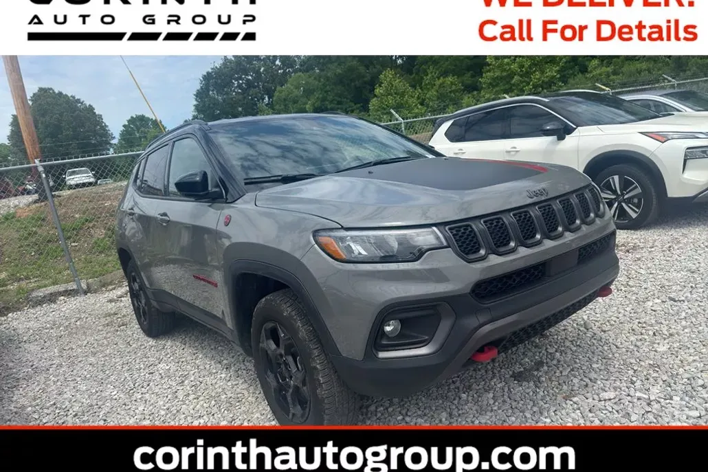 2024 Jeep Compass Trailhawk photo 1