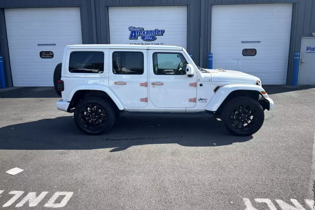 2021 Jeep Wrangler 4xe Sahara High Altitude photo 1