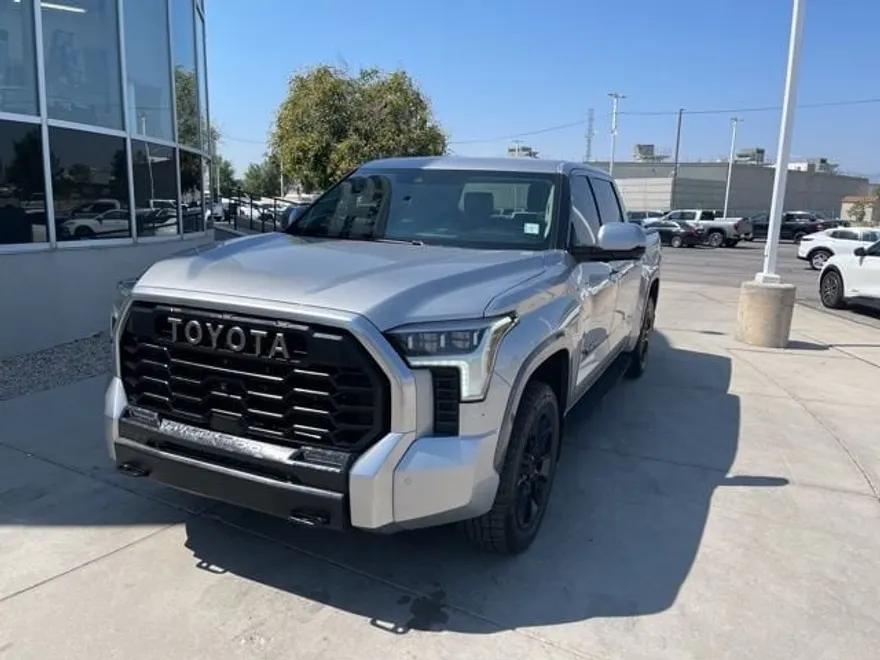 2023 Toyota Tundra Limited photo 1
