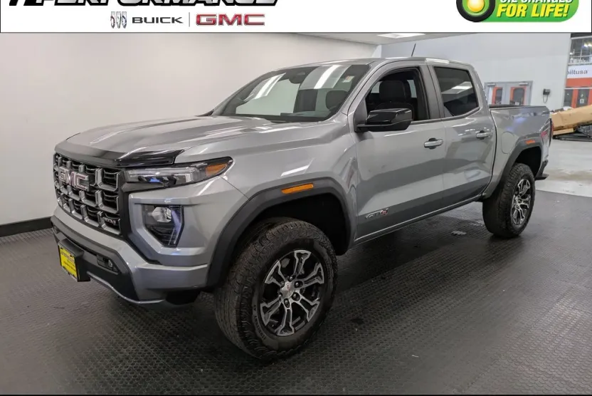 2024 Gmc Canyon AT4 photo 1