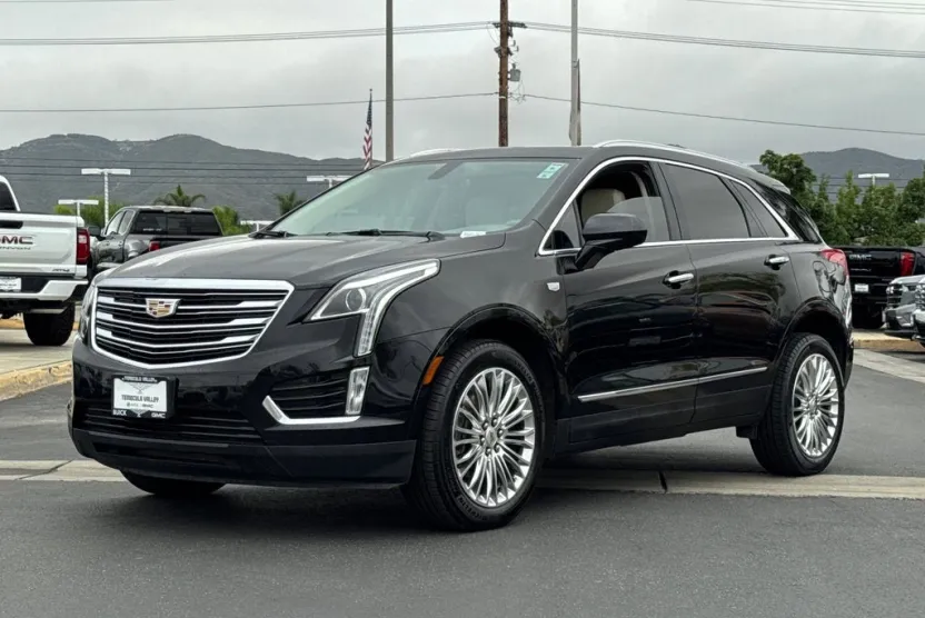 2017 Cadillac XT5 Luxury photo 1