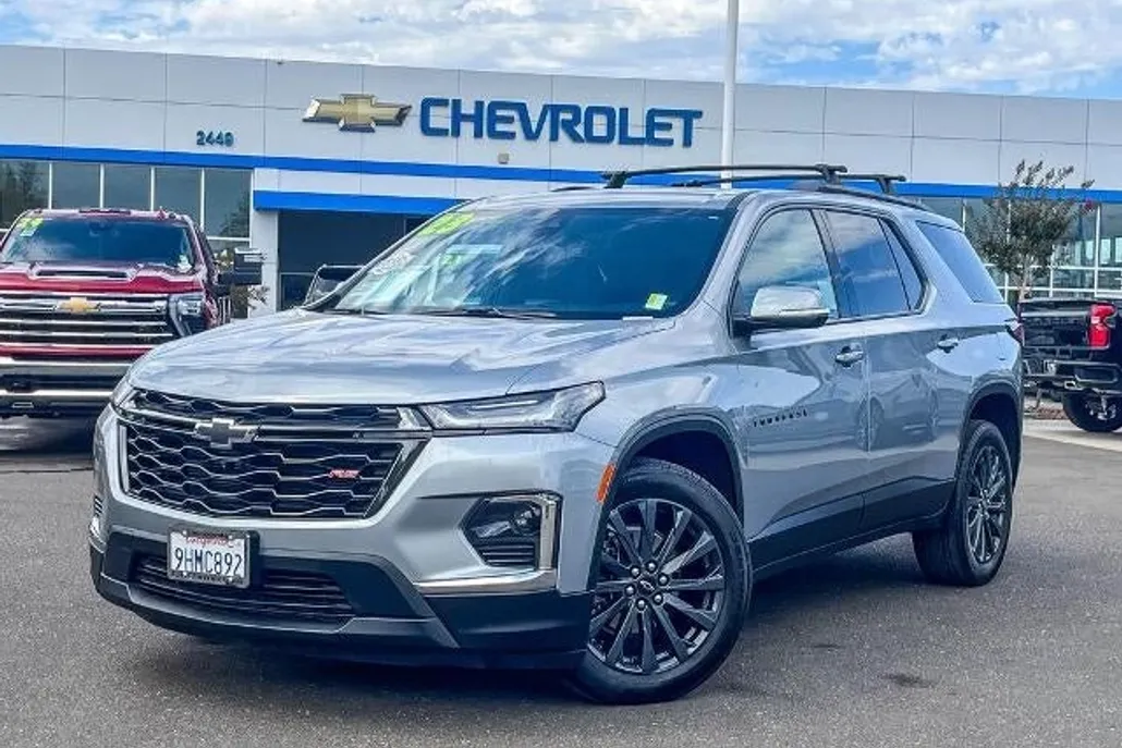 2023 Chevrolet Traverse RS photo 1