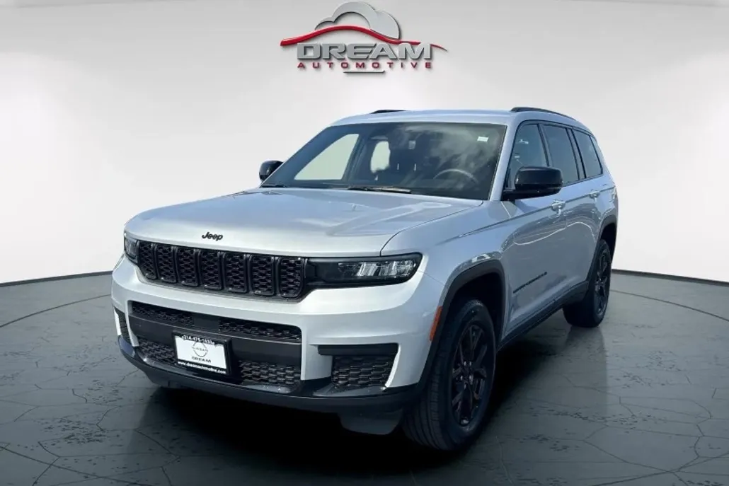 2024 Jeep Grand Cherokee Altitude photo 1
