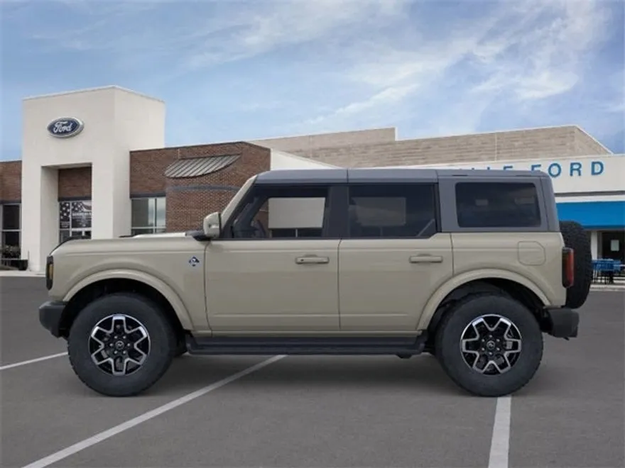 2025 Ford Bronco Outer Banks photo 1