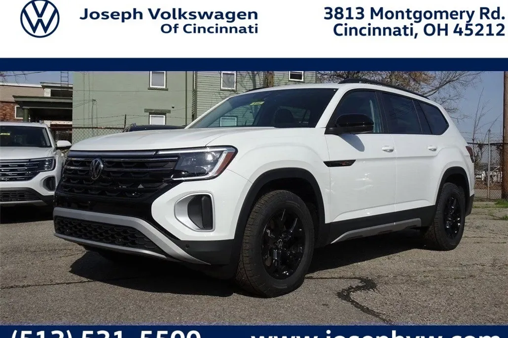 2025 Volkswagen Atlas Peak Edition SE photo 1
