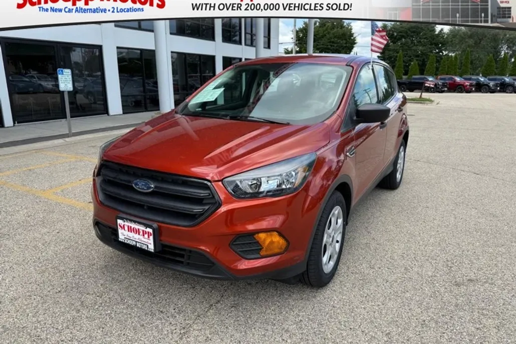 2019 Ford Escape S photo 1