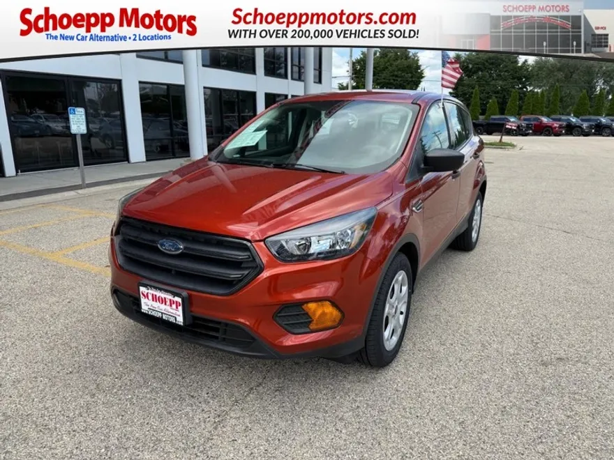 2019 Ford Escape S photo 1