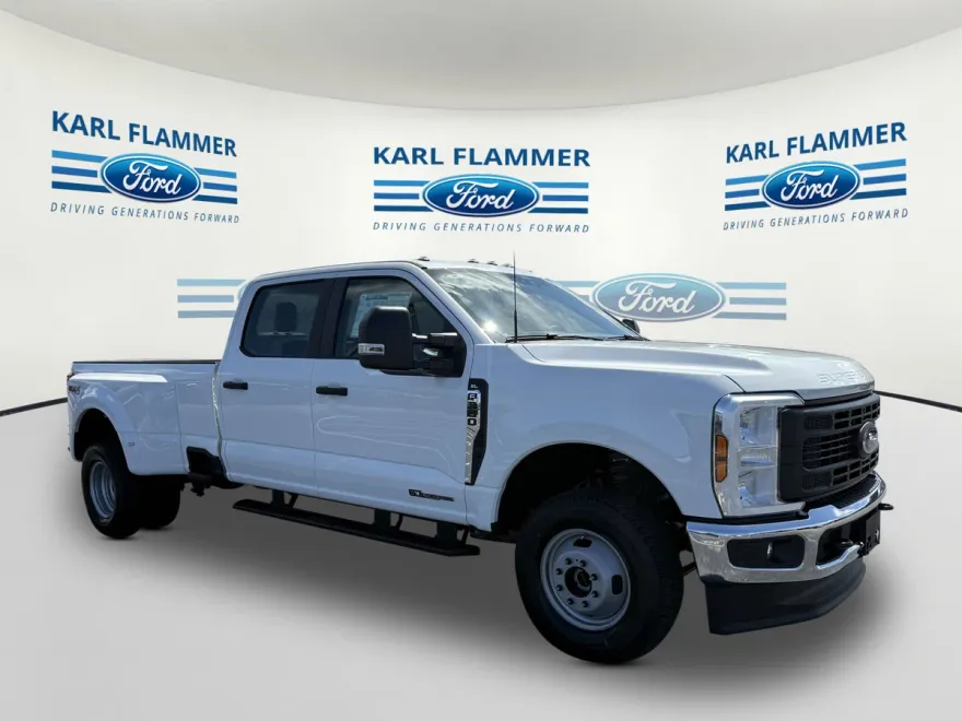 2025 Ford F-350 XL photo 1