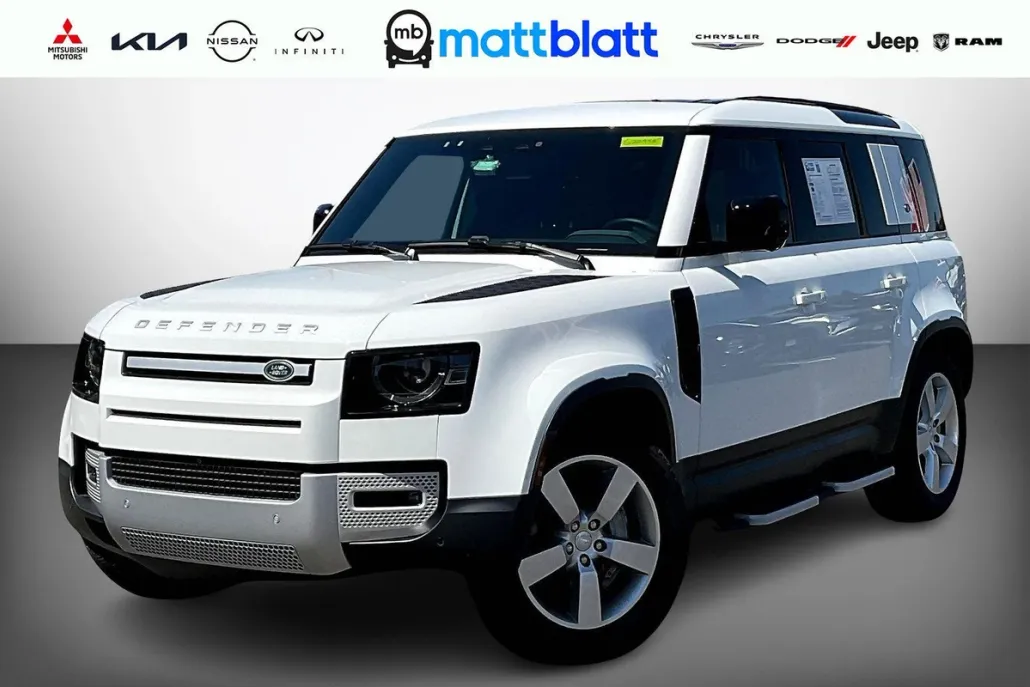 2024 Land Rover Defender S photo 1